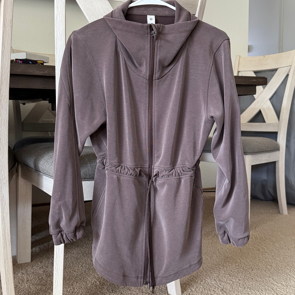 Lululemon softstreme cinch-waist jacket